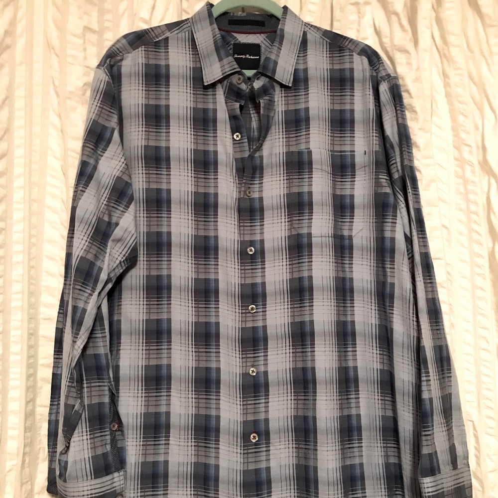 Classic checkered Tommy Bahama men’s long sleeve